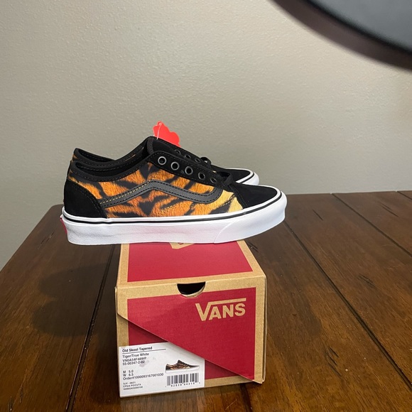 Vans - Picture 2 of 5